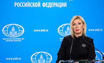 Евросоюз стал обслуживающим механизмом НАТО, заявила Захарова