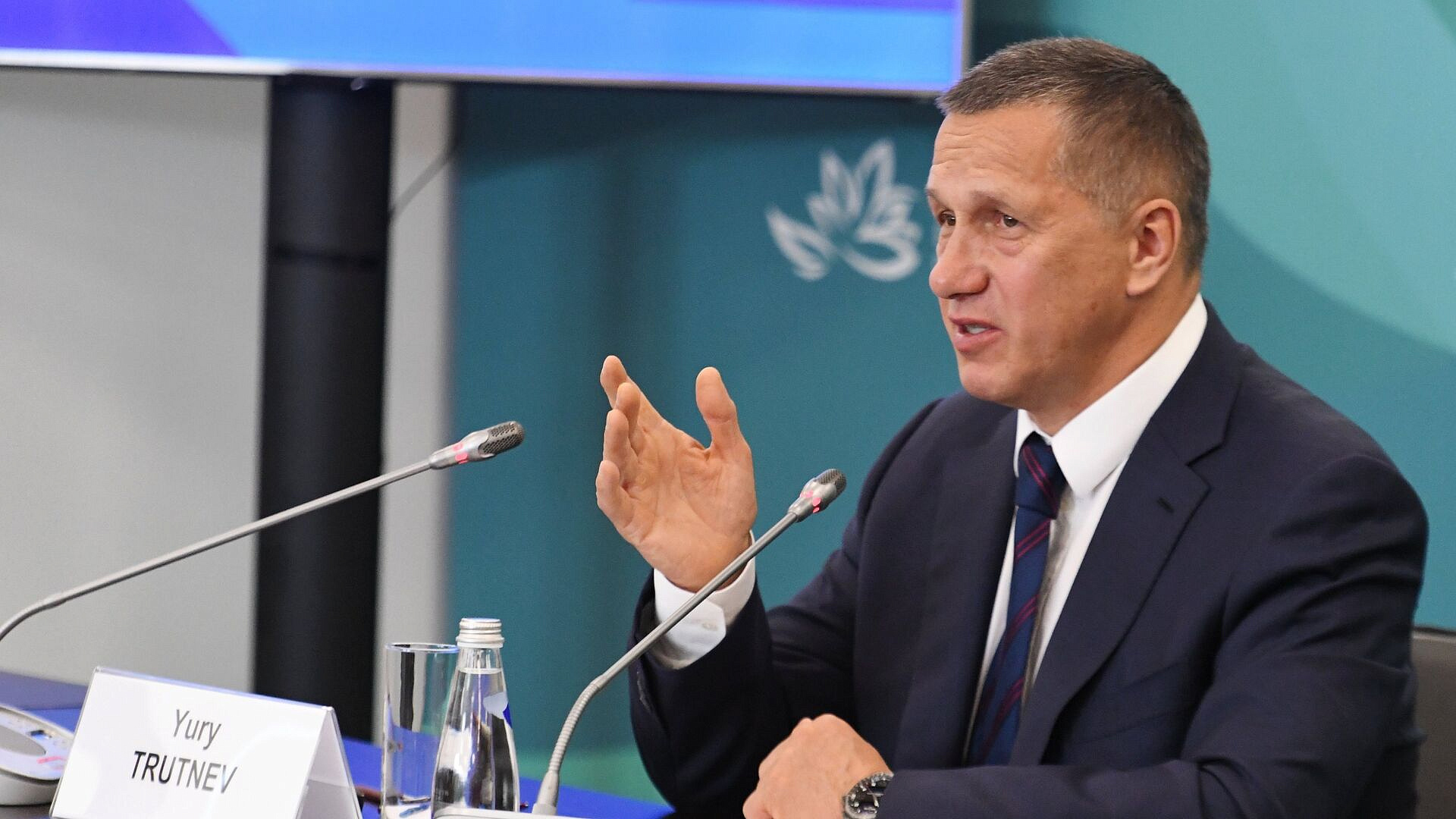 Трутнев рассказал о проработке открытия кластеров для ТОР